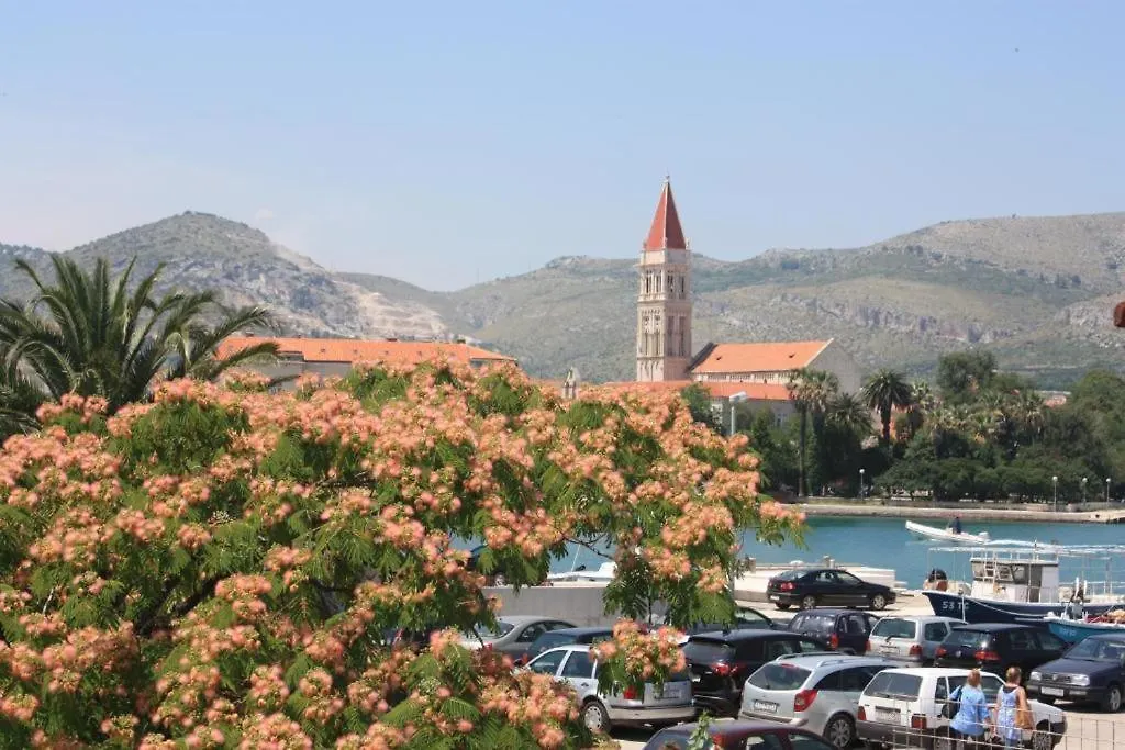 Apartments Trabakul