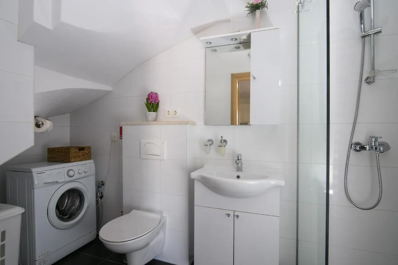 Apartments Trabakul تروغير