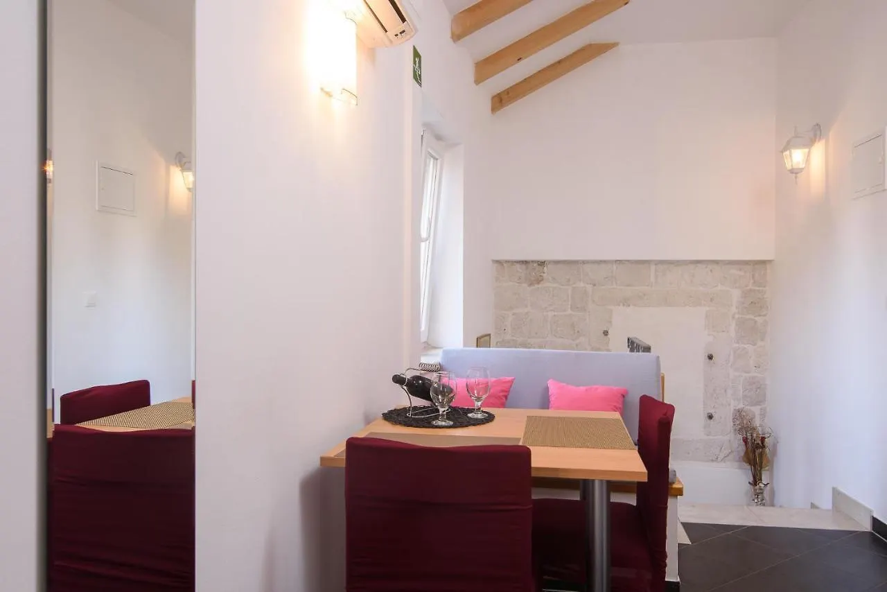 Apartments Trabakul 0*, Trogir Croatia