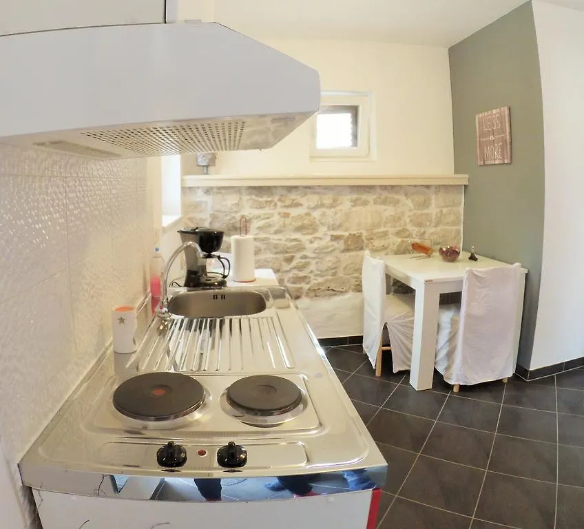 Apartments Trabakul 0*, Trogir Croatia